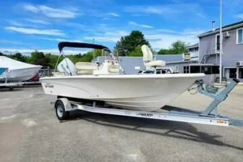 Slide: The Image of Sea Chaser 21 LX 2022 - 2