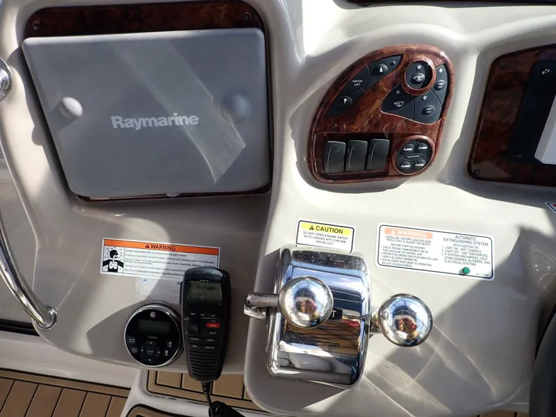 Slide: The Image of Sea Ray 340 Sundancer 2006 - 14
