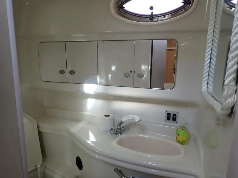 Slide: The Image of Sea Ray 340 Sundancer 2006 - 25