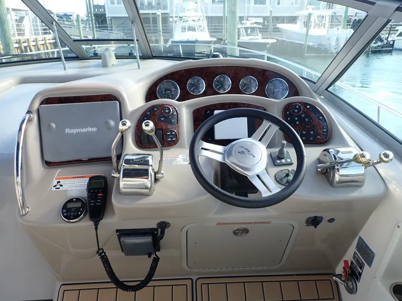 Slide: The Image of Sea Ray 340 Sundancer 2006 - 5