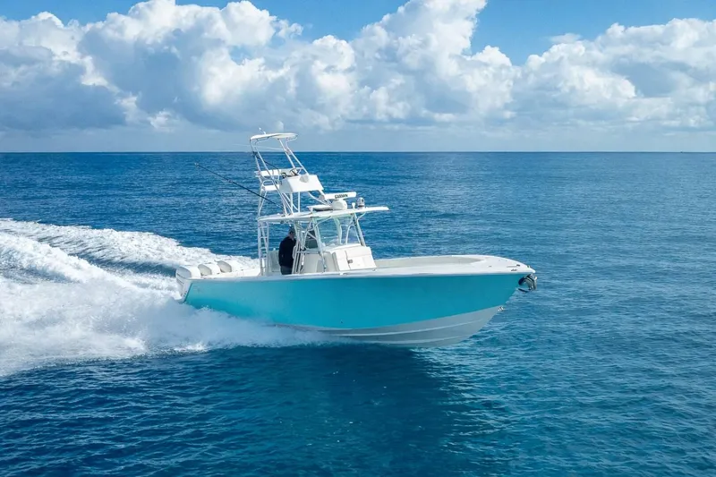 Slide: The Image of SeaVee 370Z 2017 - 18