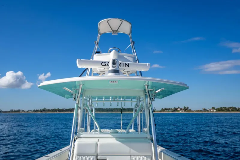 Slide: The Image of SeaVee 370Z 2017 - 35