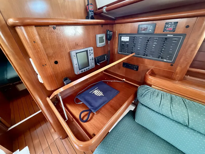 Slide: The Image of Beneteau Oceanis 461 2000 - 15