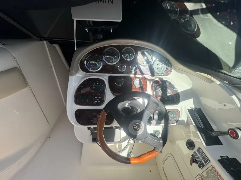 Slide: The Image of Sea Ray 290 Bowrider 2002 - 10
