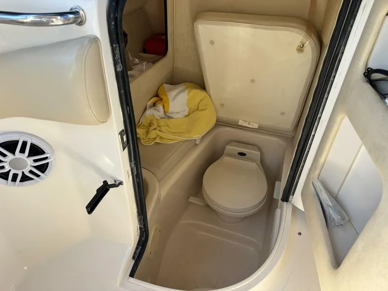 Slide: The Image of Sea Ray 290 Bowrider 2002 - 16