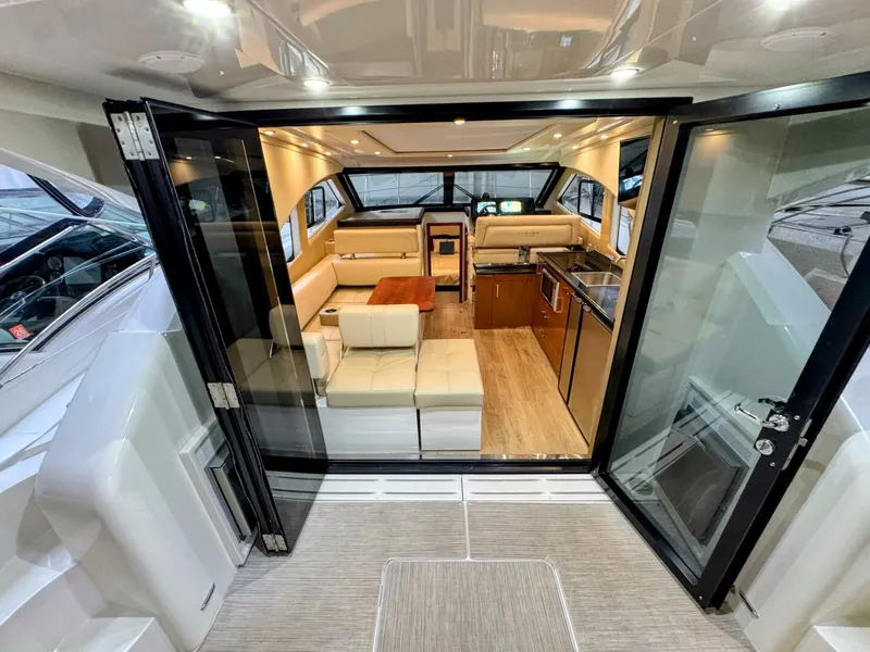 Slide: The Image of Carver Yachts C37 2017 - 25