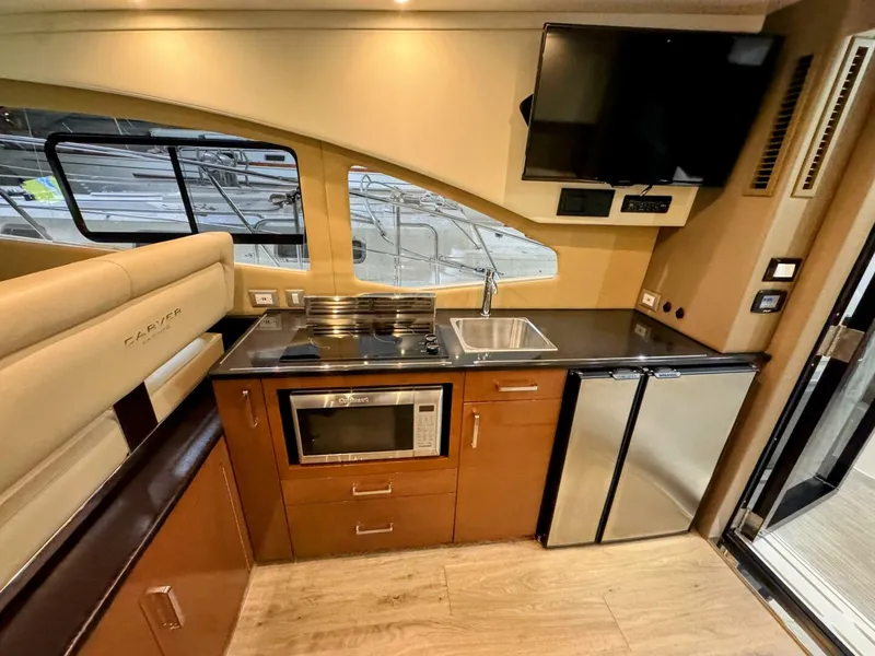 Slide: The Image of Carver Yachts C37 2017 - 28