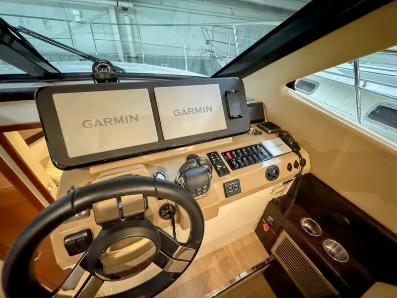 Slide: The Image of Carver Yachts C37 2017 - 38