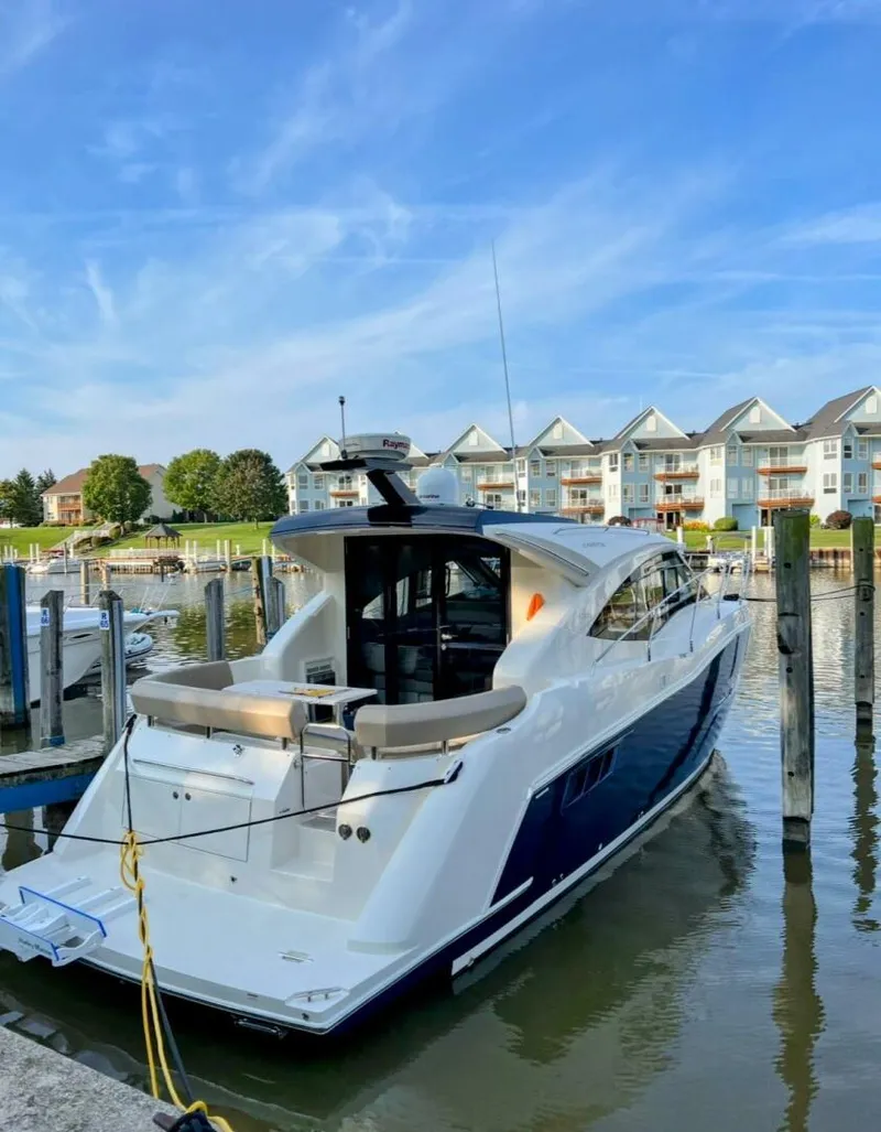 Slide: The Image of Carver Yachts C37 2017 - 5