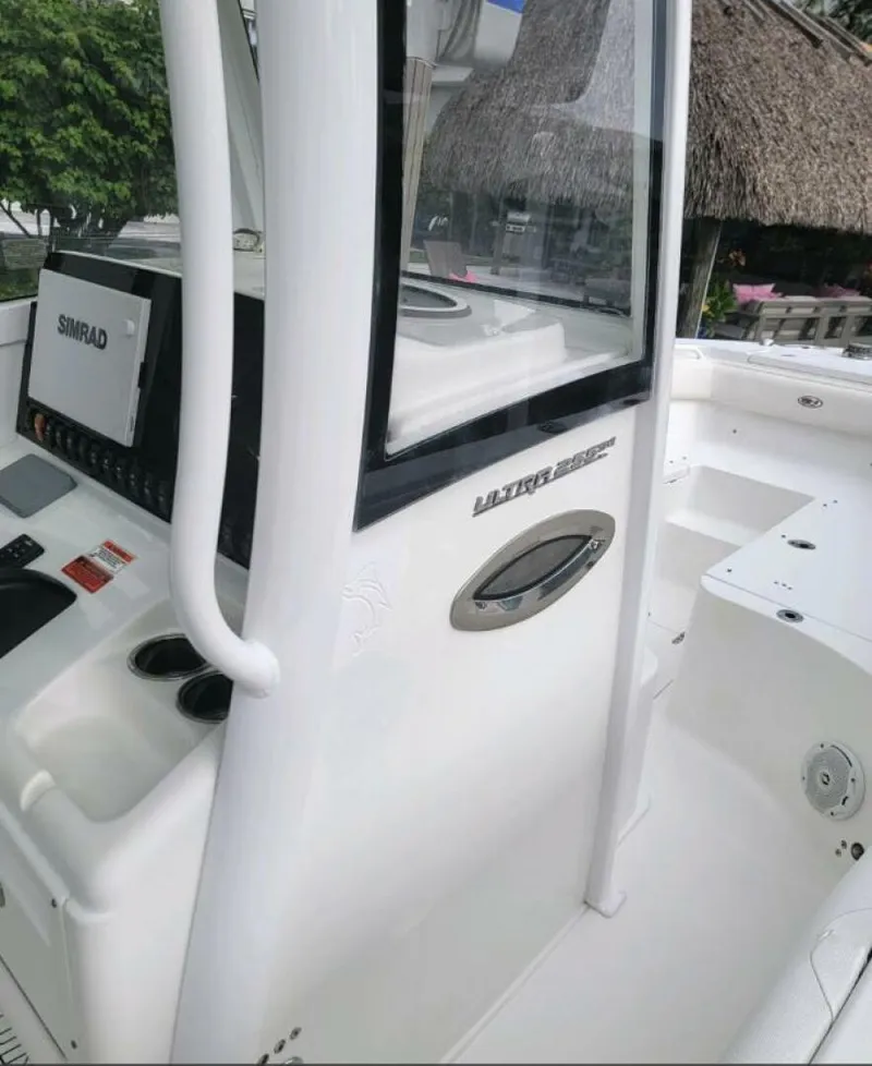Slide: The Image of Sea Hunt 255 Ultra SE 2018 - 10