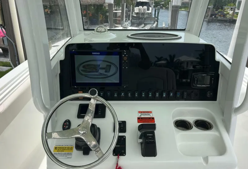 Slide: The Image of Sea Hunt 255 Ultra SE 2018 - 11