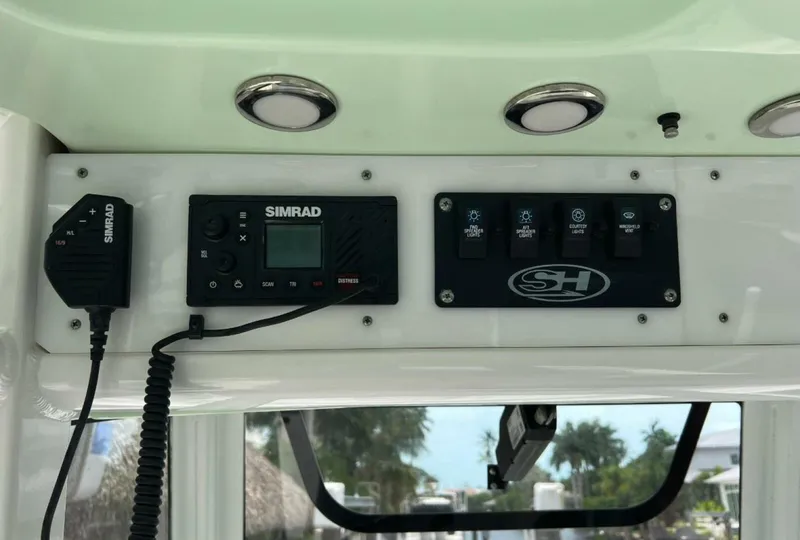 Slide: The Image of Sea Hunt 255 Ultra SE 2018 - 14