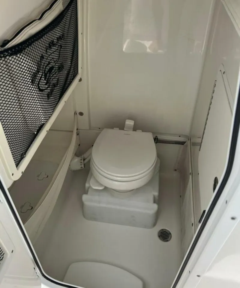 Slide: The Image of Sea Hunt 255 Ultra SE 2018 - 15