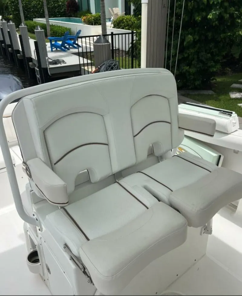 Slide: The Image of Sea Hunt 255 Ultra SE 2018 - 9