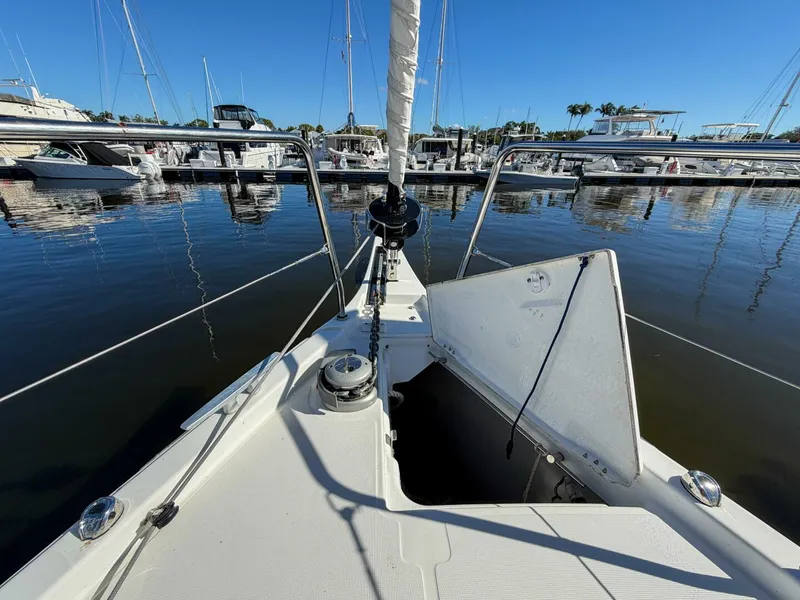 Slide: The Image of Beneteau 40.1 2022 - 100