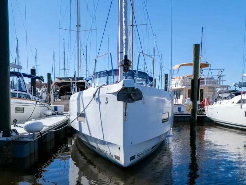 Slide: The Image of Beneteau 40.1 2022 - 110