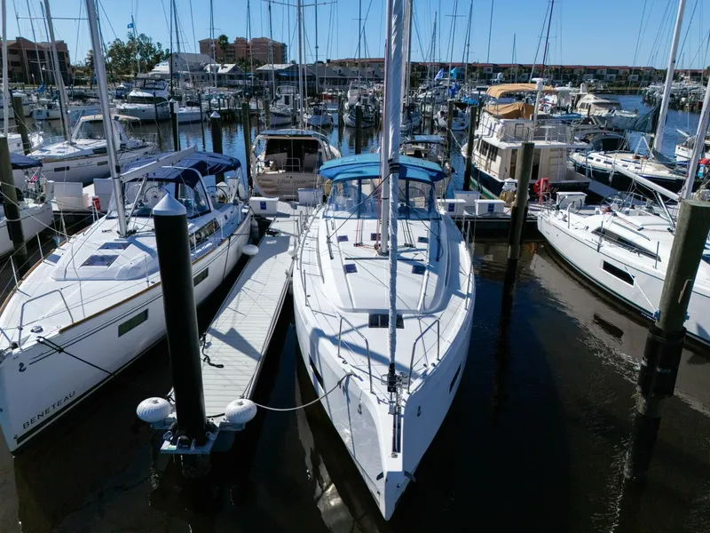 Slide: The Image of Beneteau 40.1 2022 - 113