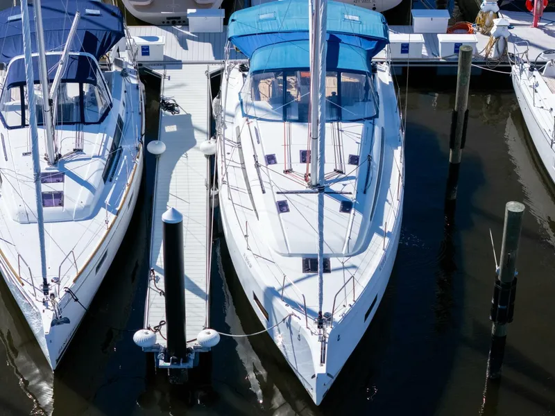 Slide: The Image of Beneteau 40.1 2022 - 114