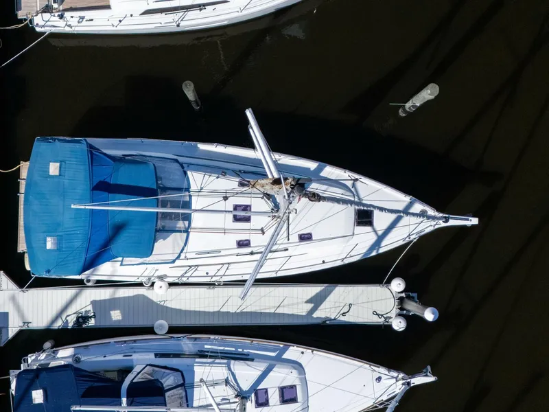 Slide: The Image of Beneteau 40.1 2022 - 120