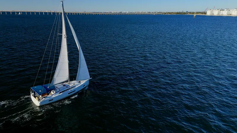 Slide: The Image of Beneteau 40.1 2022 - 160