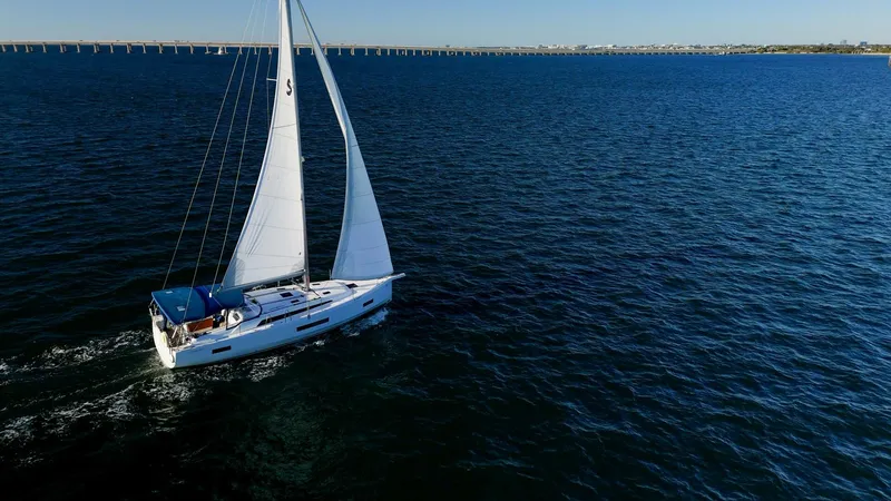 Slide: The Image of Beneteau 40.1 2022 - 161