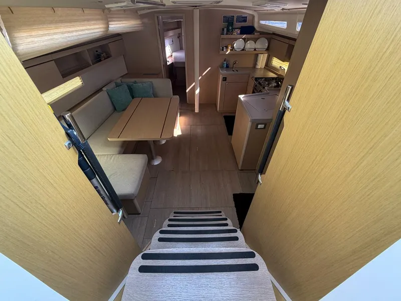 Slide: The Image of Beneteau 40.1 2022 - 2