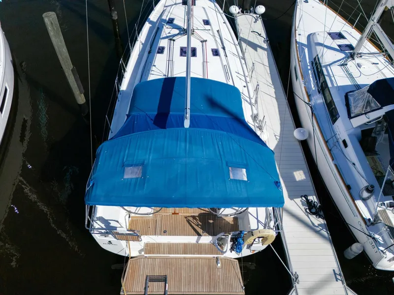 Slide: The Image of Beneteau 40.1 2022 - 45