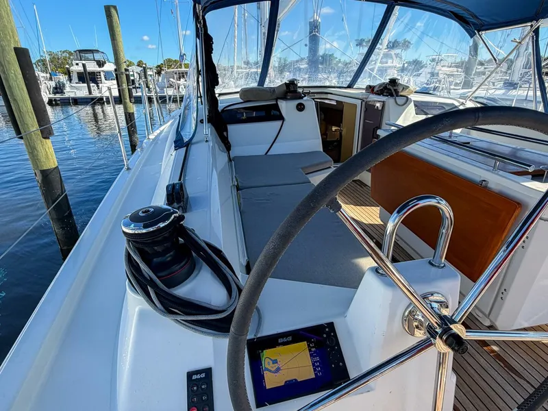 Slide: The Image of Beneteau 40.1 2022 - 54