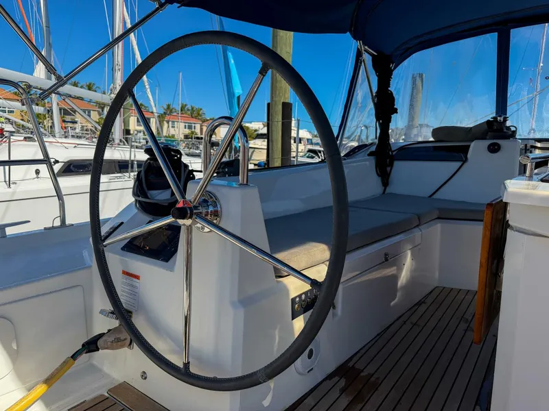 Slide: The Image of Beneteau 40.1 2022 - 57