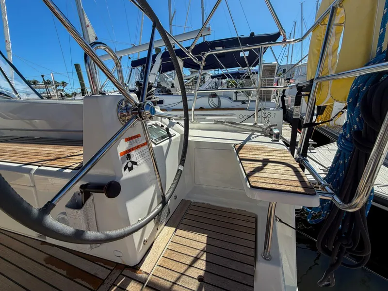 Slide: The Image of Beneteau 40.1 2022 - 63