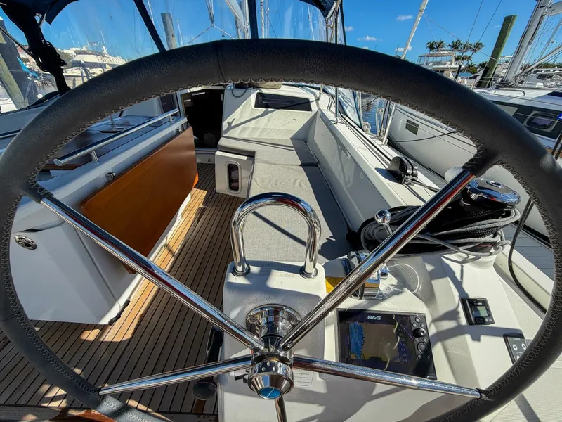 Slide: The Image of Beneteau 40.1 2022 - 64