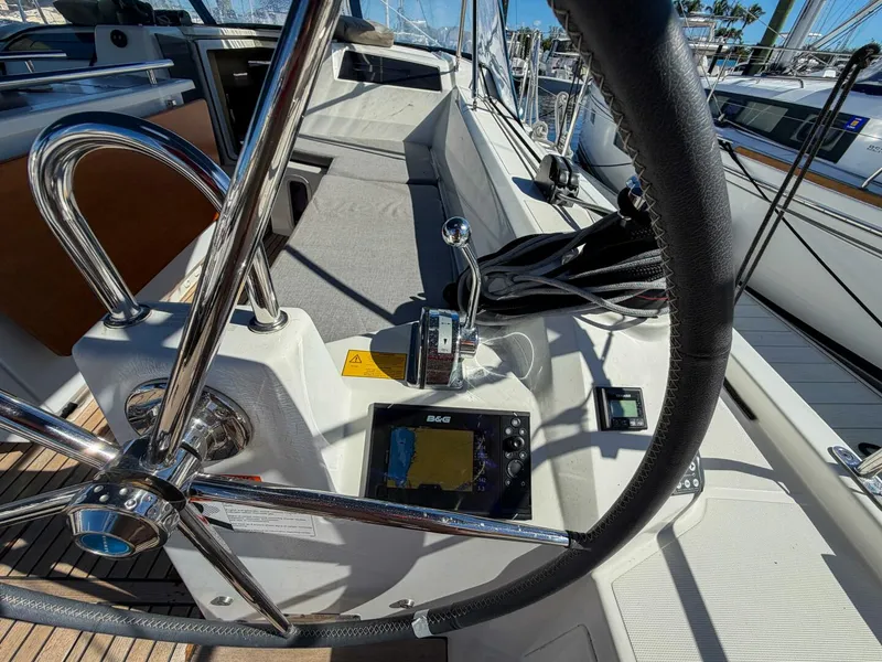 Slide: The Image of Beneteau 40.1 2022 - 66