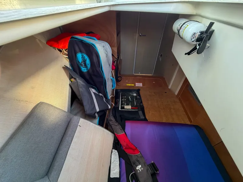 Slide: The Image of Beneteau 40.1 2022 - 80
