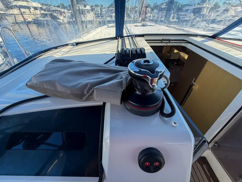 Slide: The Image of Beneteau 40.1 2022 - 81