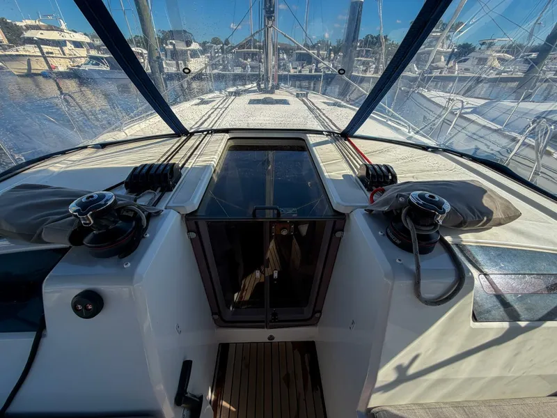 Slide: The Image of Beneteau 40.1 2022 - 83