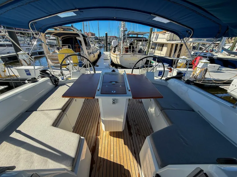 Slide: The Image of Beneteau 40.1 2022 - 89