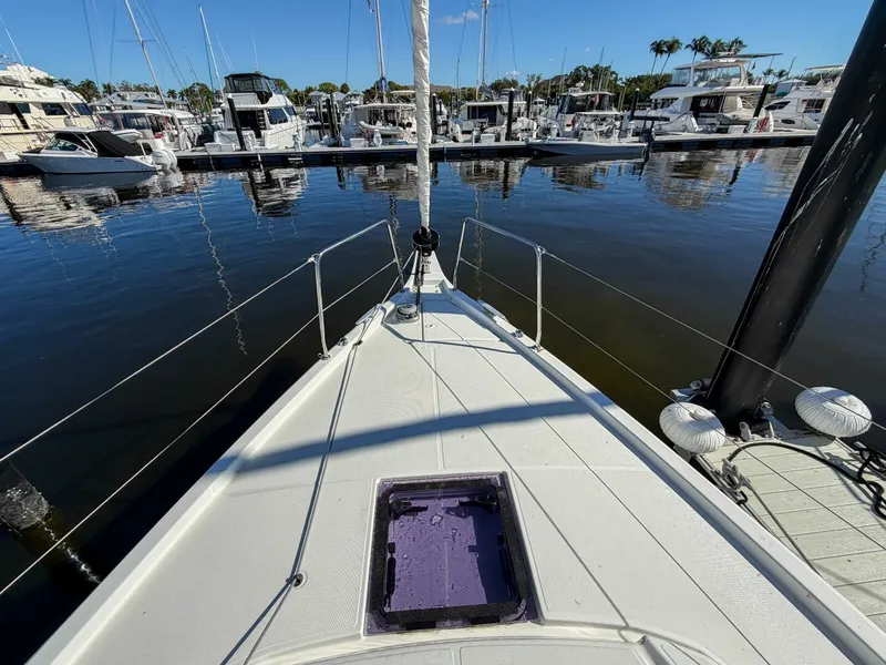Slide: The Image of Beneteau 40.1 2022 - 98