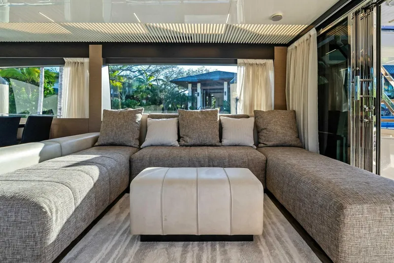 Slide: The Image of Ferretti 780 2019 - 25