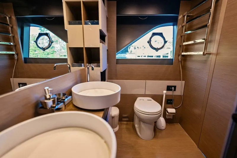 Slide: The Image of Ferretti 780 2019 - 41