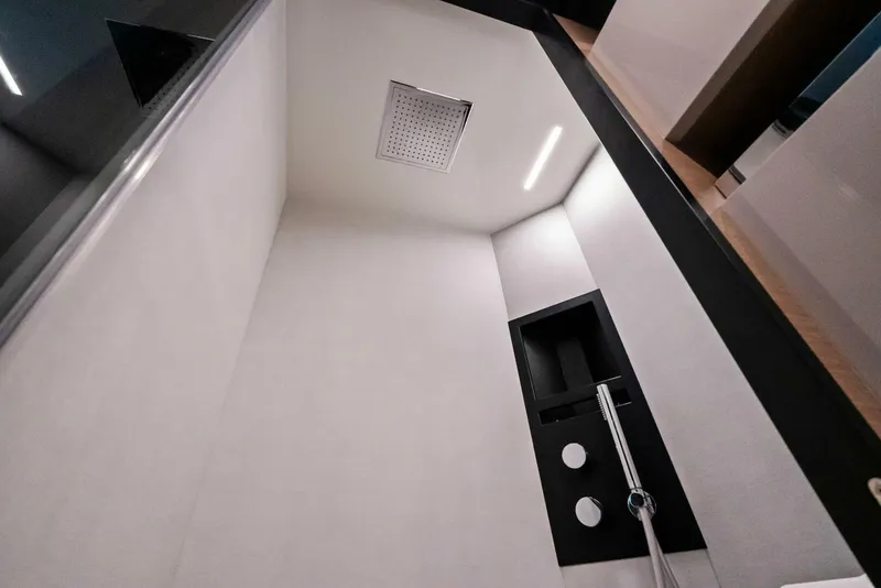 Slide: The Image of Ferretti 780 2019 - 60