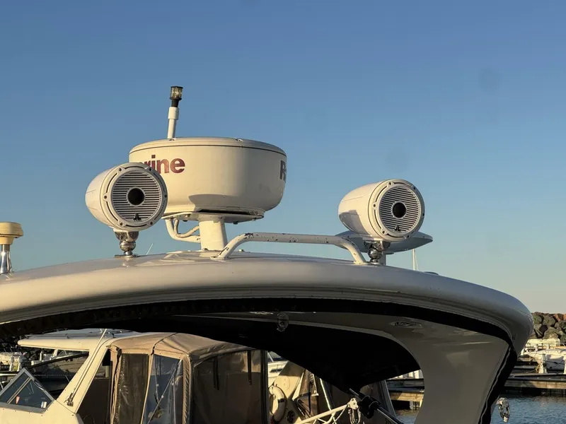 Slide: The Image of Sea Ray 330 Sundancer 2011 - 2