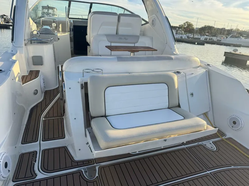 Slide: The Image of Sea Ray 330 Sundancer 2011 - 8