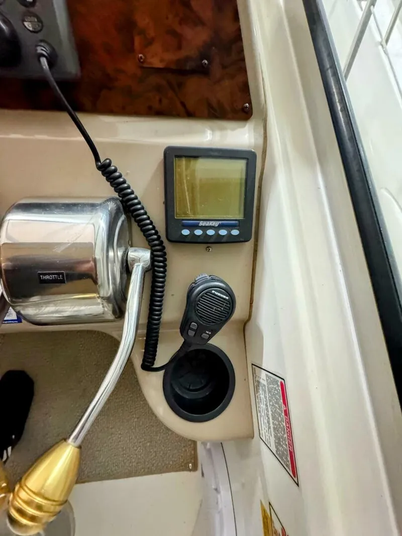 Slide: The Image of Sea Ray 400 Sundancer 1998 - 12