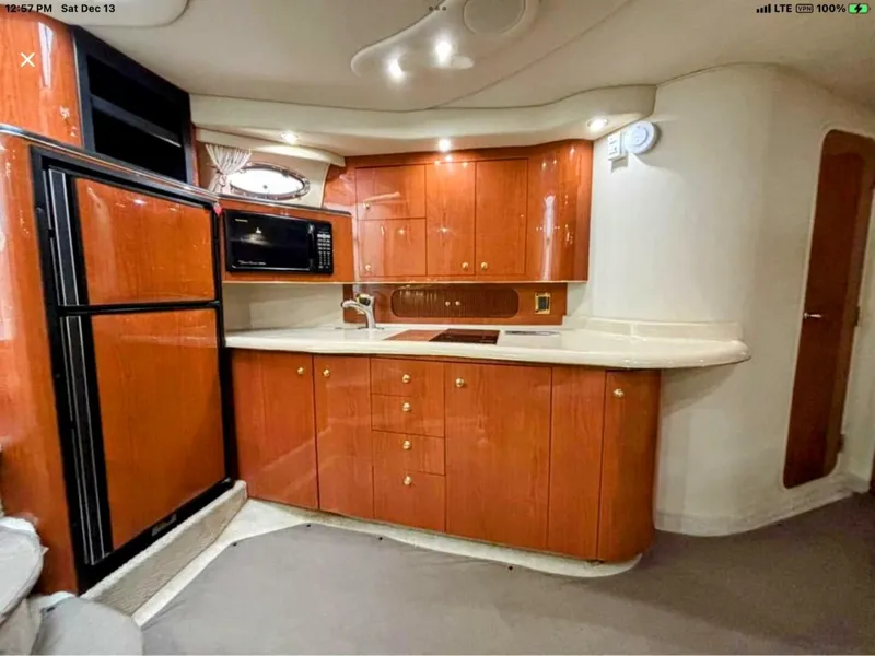 Slide: The Image of Sea Ray 400 Sundancer 1998 - 16