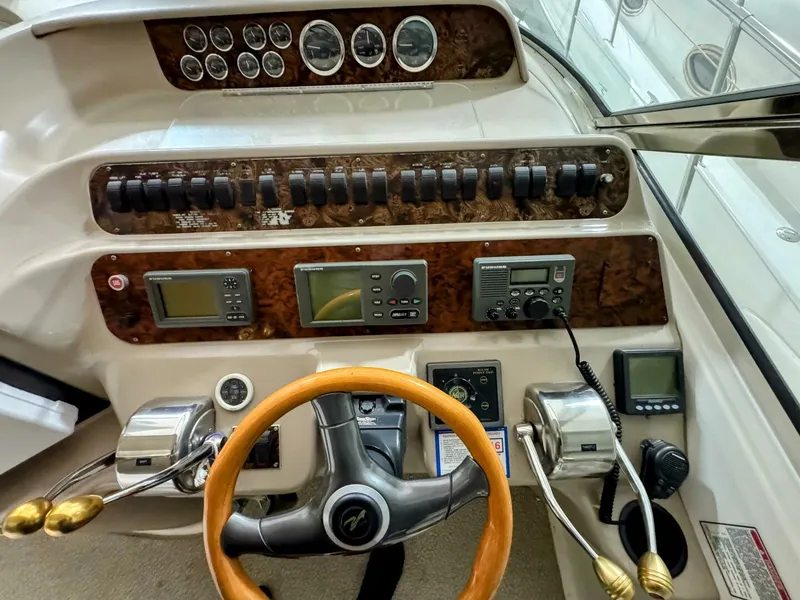Slide: The Image of Sea Ray 400 Sundancer 1998 - 9