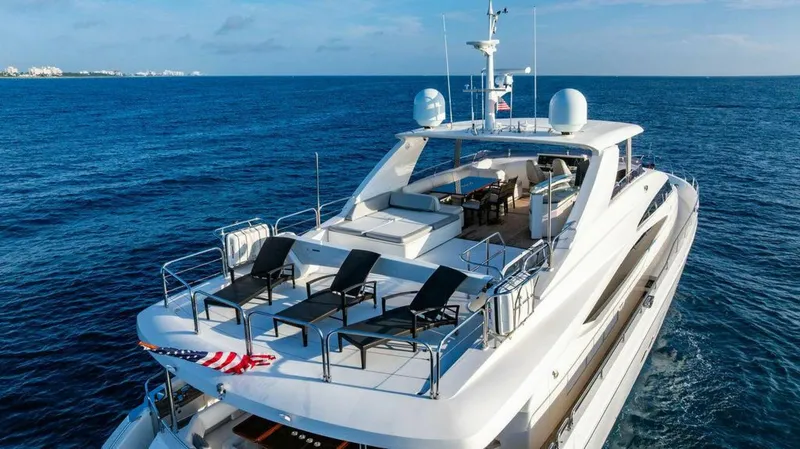 Slide: The Image of Princess 95 M/Y 2010 - 12