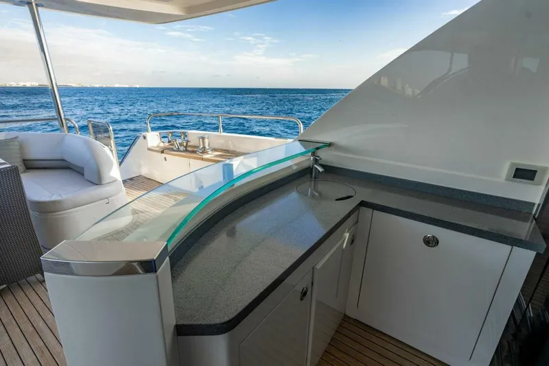 Slide: The Image of Princess 95 M/Y 2010 - 20