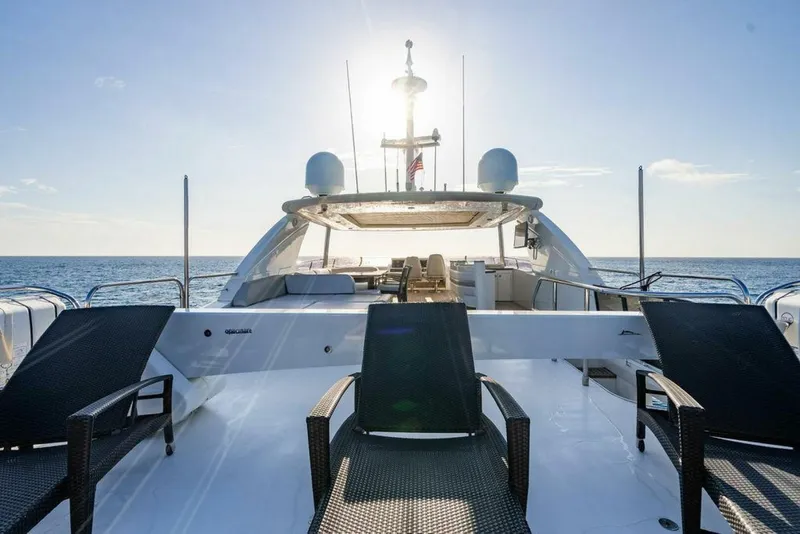Slide: The Image of Princess 95 M/Y 2010 - 24