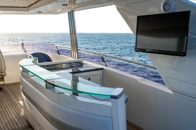 Slide: The Image of Princess 95 M/Y 2010 - 30