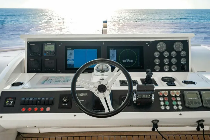Slide: The Image of Princess 95 M/Y 2010 - 39